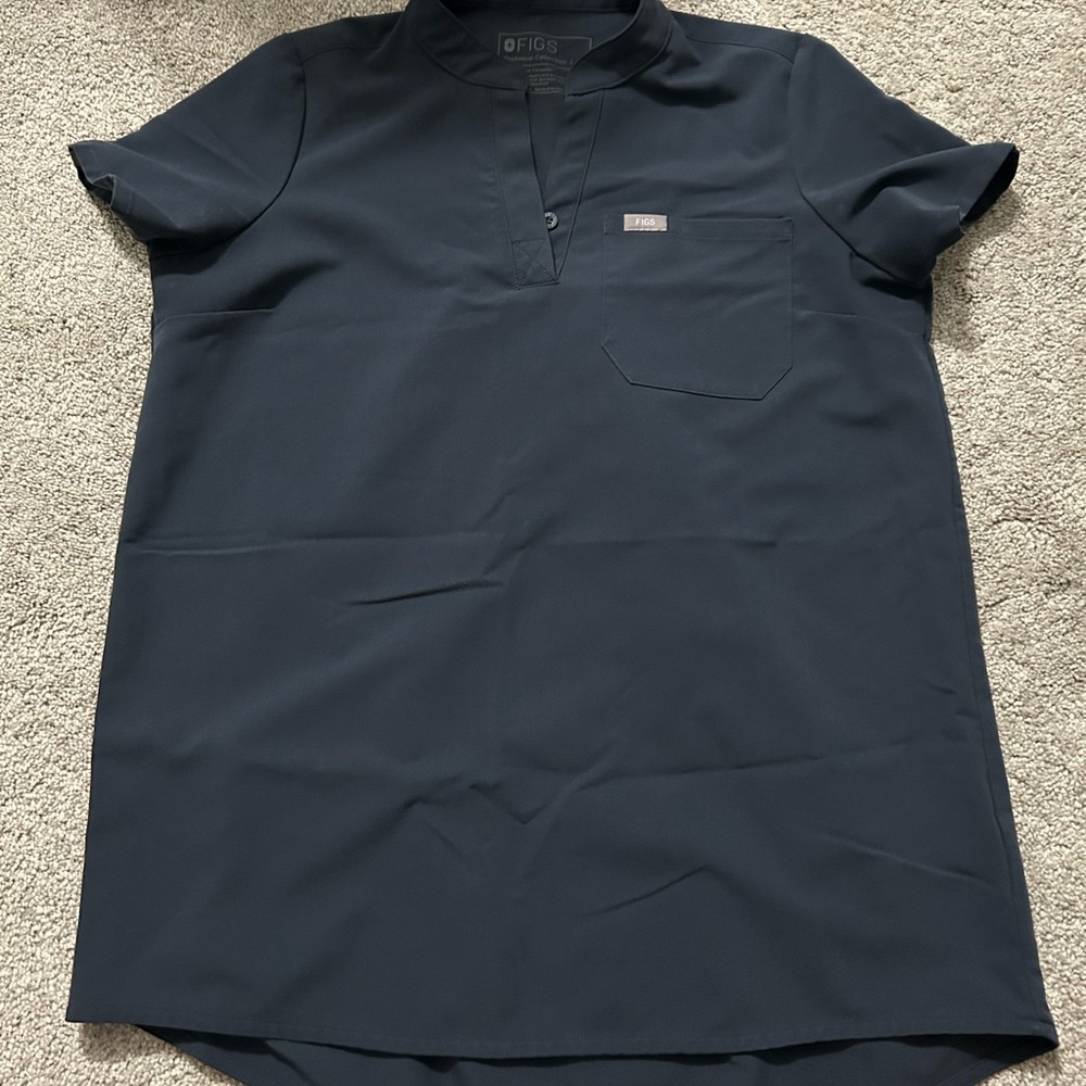 Figs Charcoal Maternity scrub top
